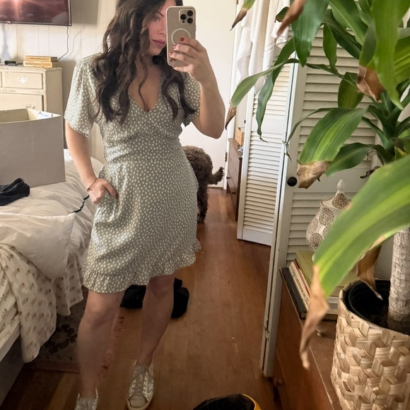 Abercrombie & Fitch Dresses & Skirts - Abercrombie & Fitch | Flutter Sleeve Smocked Mini Dress